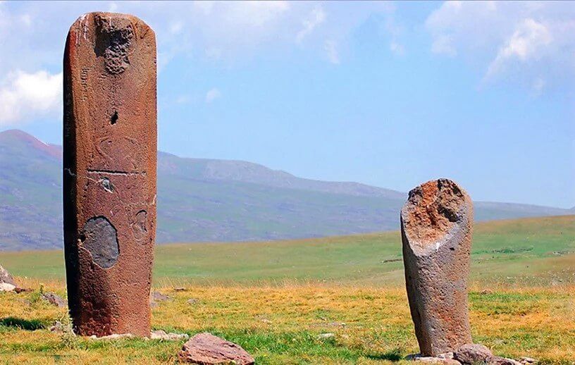 Безенгийская стена